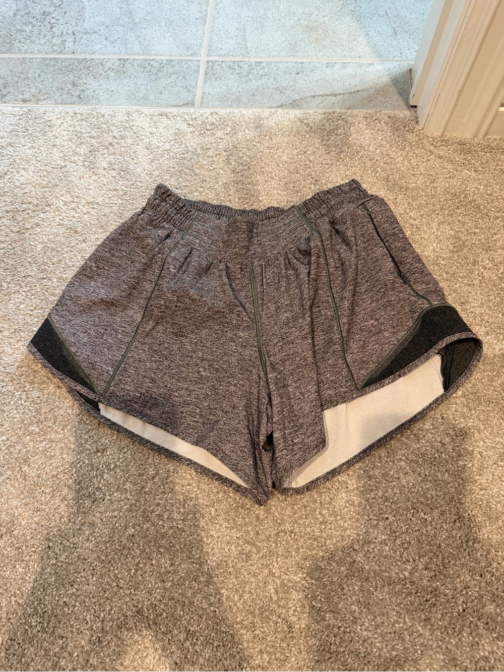 lululemon athletica hotty hot shorts